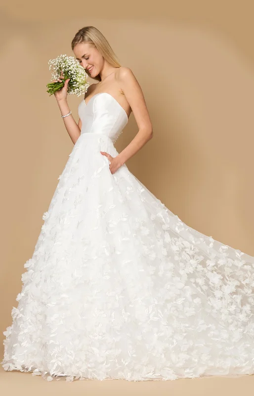 Long Strapless Embroidery Wedding Dress