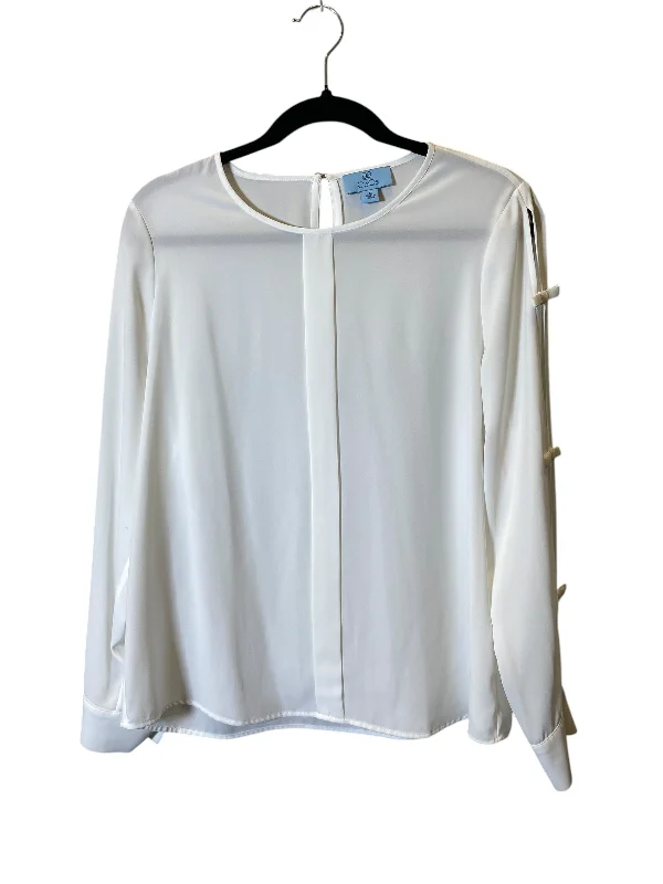 Top Long Sleeve By Cece In Cream, Size: M