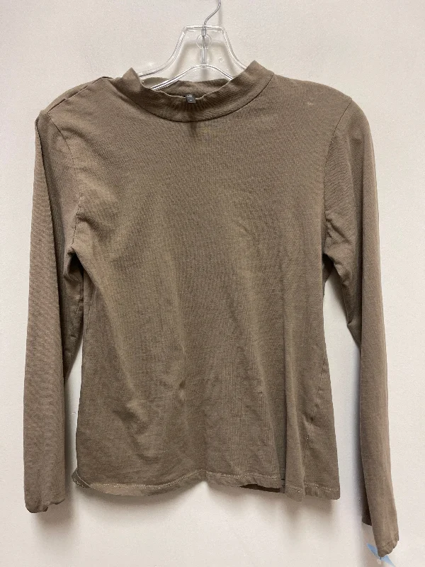 Top Long Sleeve By Clothes Mentor In Tan, Size: Xl